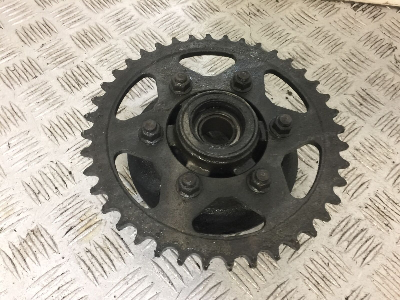 KAWASAKI ZX6R ZX6 G REAR SPROCKET CARRIER YEAR 1998-99 (STOCK 684)