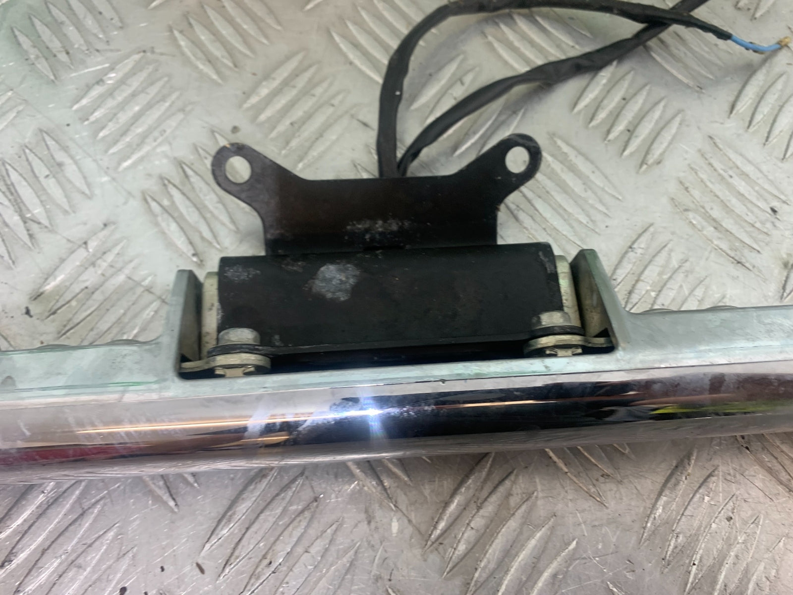 HONDA VTX1300 S-6  FRONT INDICATORS AND BRACKET  YEAR 2004-09 (CMB1159)