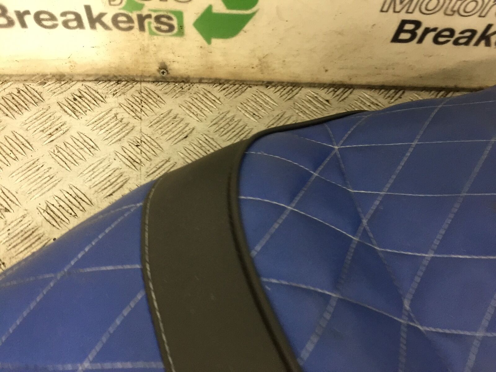 SUZUKI GSF1200 GSF 1200 BANDIT SEAT YEAR 2001-2005 (STOCK 902)