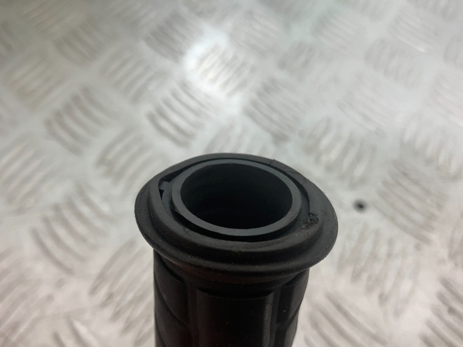 BMW S1000 RR THROTTLE AND GRIP  YEAR 2015-2018 (CMB1246)