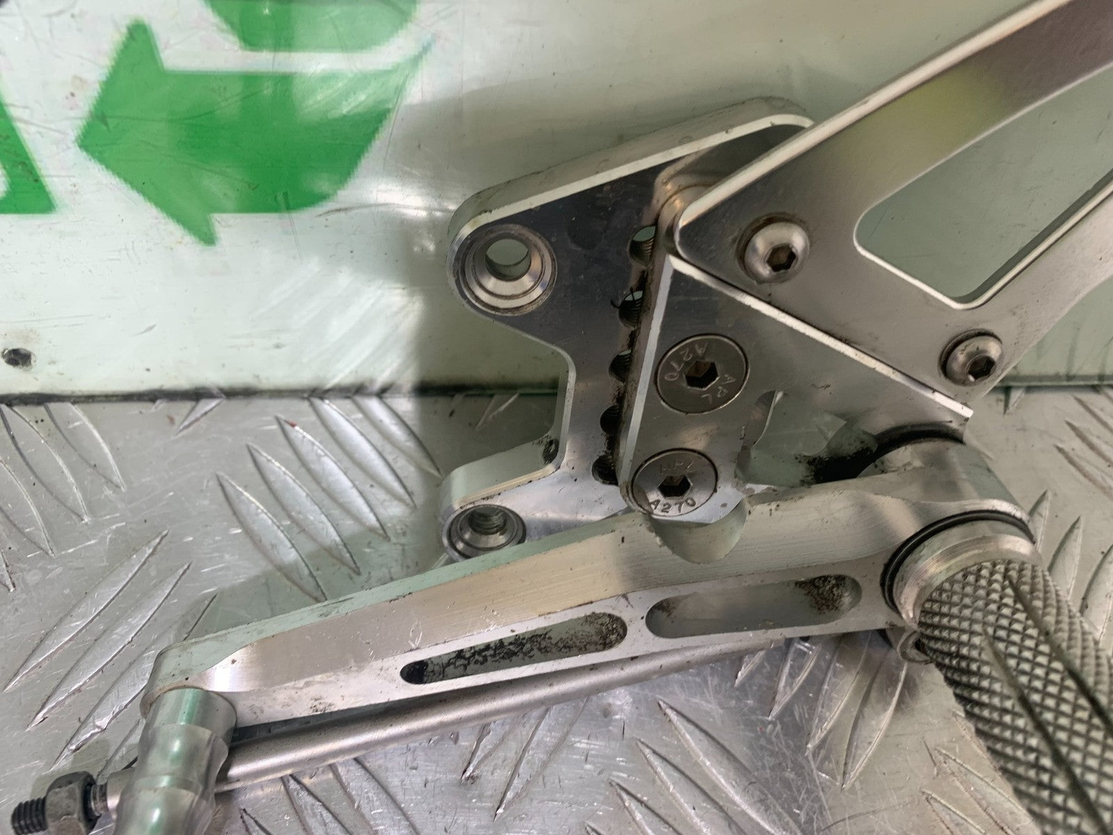 APRILIA RSV4 FACTORY DPM RACE REAR SETS YEAR 2009-2012 (CMB1224)
