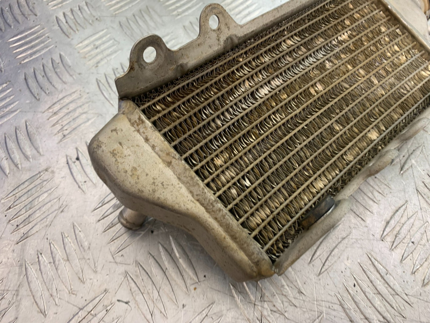 KAWASAKI KXF450 KXF 450 RIGHT  RADIATOR   YEAR 2013 CMB1217)