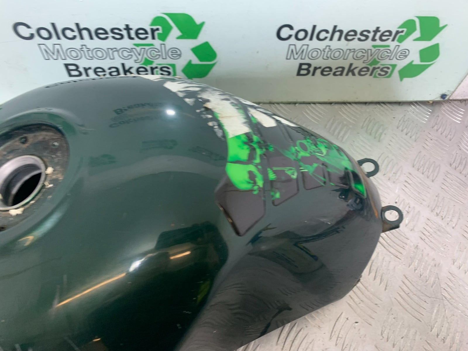 SUZUKI GSF1200  GSF 1200 BANDIT PETROL TANK   YEAR 1997-2000 (CMB1149)