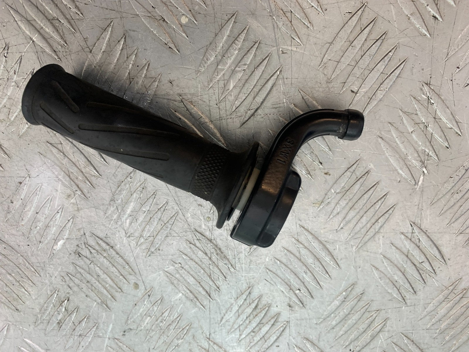 YAMAHA YZF R1 4XV THROTTLE AND GRIP YEAR 1998-99 (CMB1291)