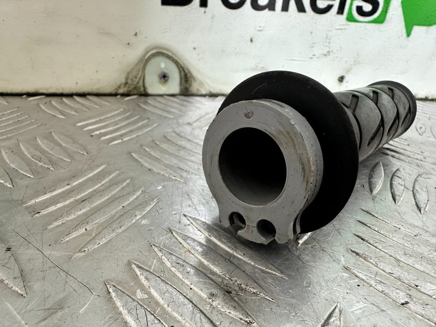KAWASAKI ER6 F ER6F THROTTLE GRIP TWIST TUBE YEAR 2005-2008 (CMB1178)