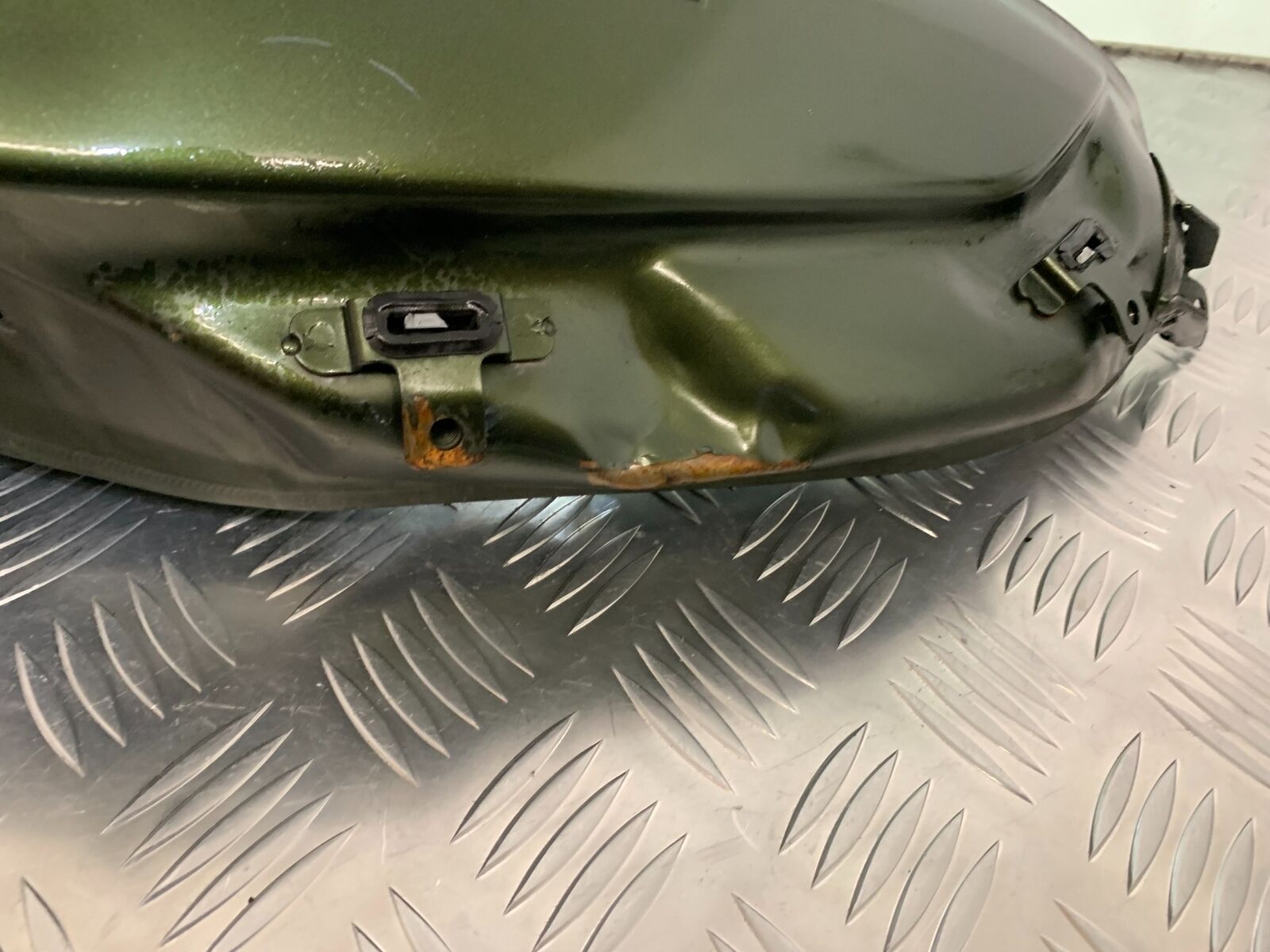 TRIUMPH TIGER 800 XCA PETROL TANK  YEAR 2015-2017 (STOCK 940)