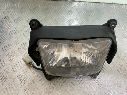 TRIUMPH TROPHY 900 HEADLIGHT   YEAR 1991-95 (CMB1251)