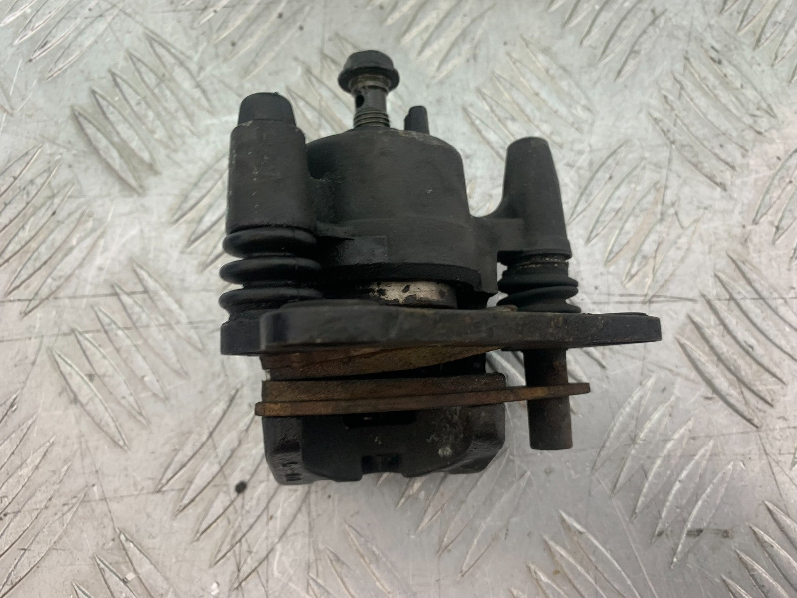KAWASAKI Z750 Z 750 REAR BRAKE CALIPER YEAR 2004-2006  (CMB1234)