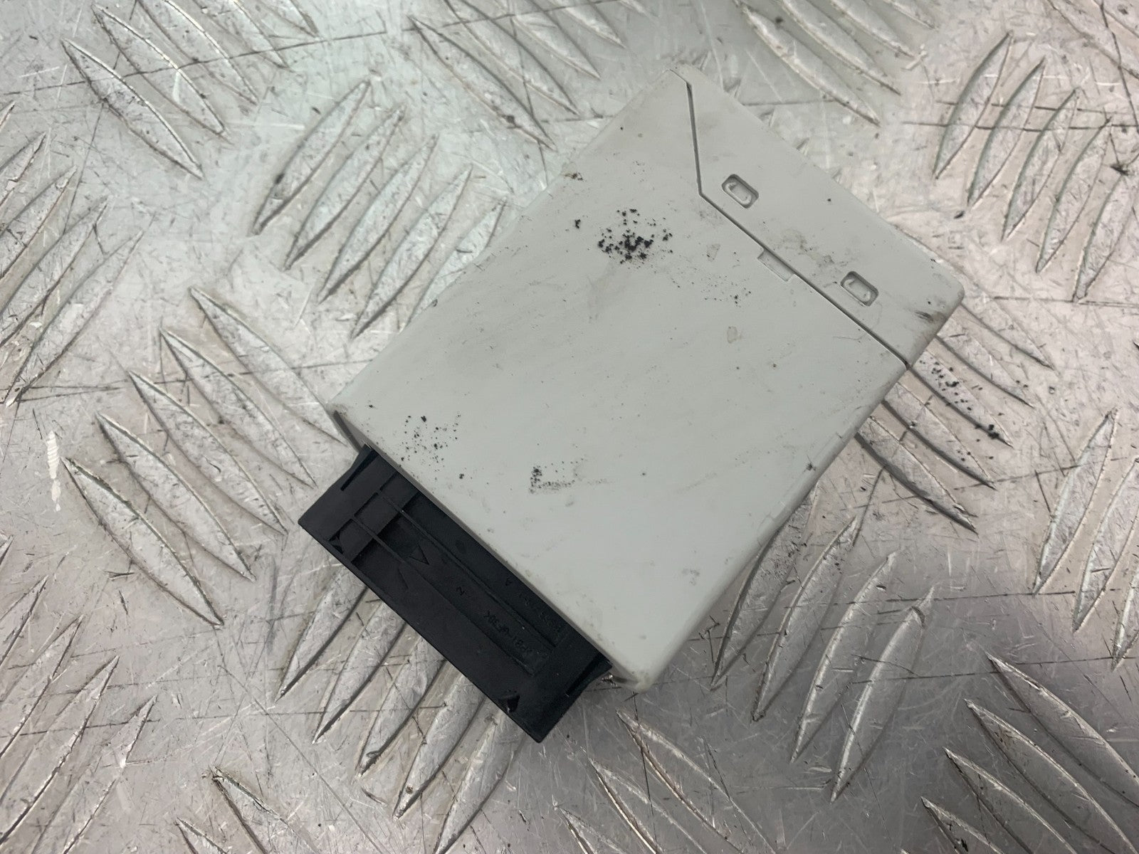 BMW K1200 K 1200 LT RELAY BOX  YEAR 1999-07 (CMB1271)