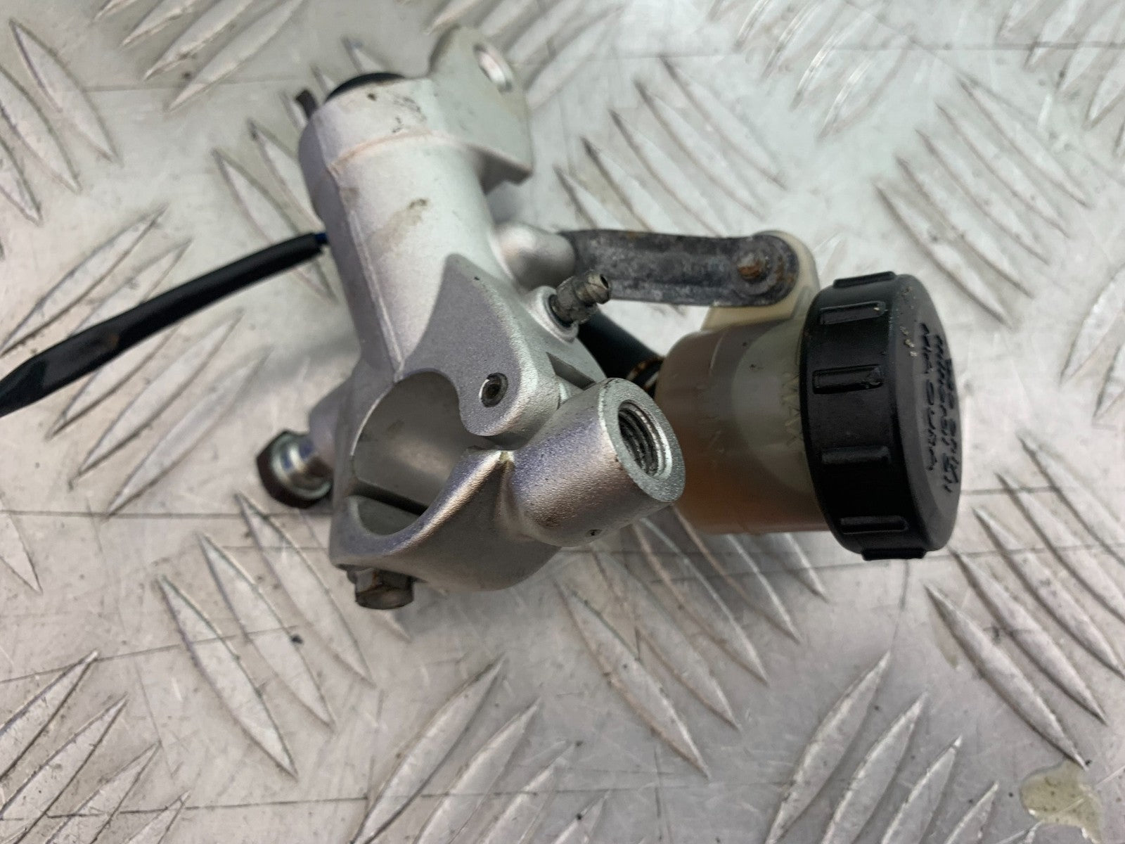 KTM 990 SUPER DUKE FRONT BRAKE MASTER CYLINDER YEAR 2007-2011  (CMB1207)