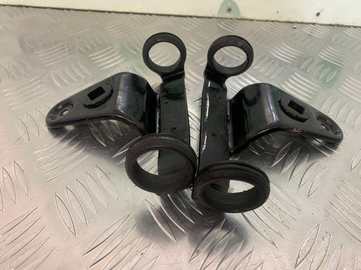 SUZUKI GS750 E GS 750E HEADLIGHT BRACKETS  YEAR 1979  (STOCK 959)