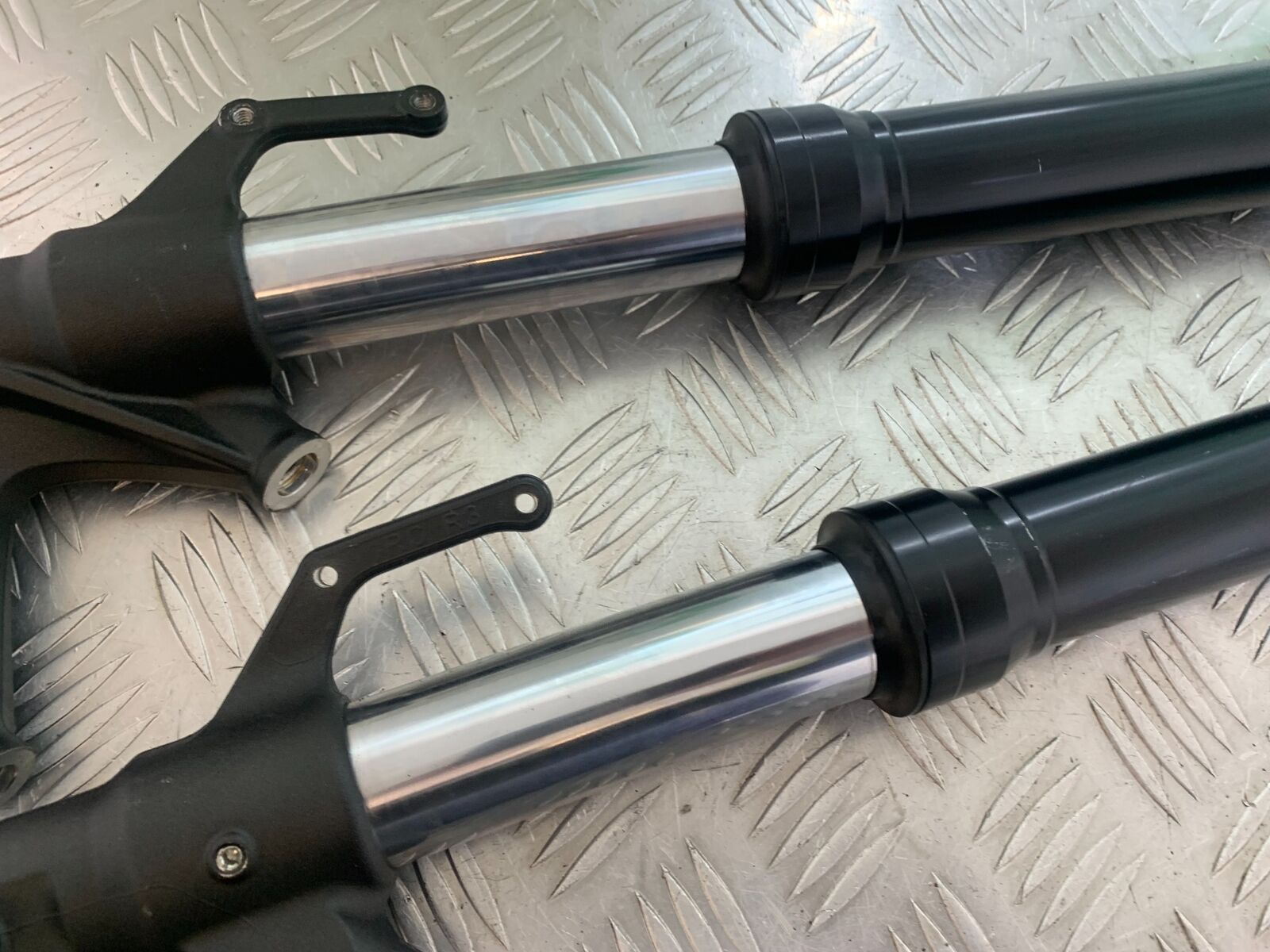 YAMAHA XSR900 XSR 900 FORKS  YEAR 2021-2022 (CMB1073)