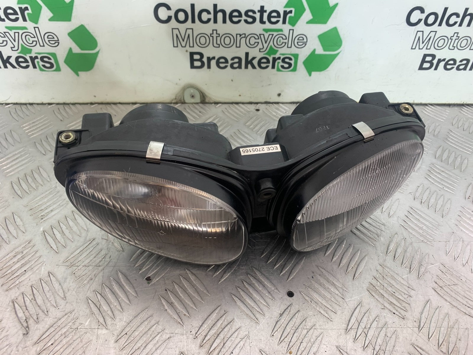 TRIUMPH 955i SPRINT ST HEADLIGHT  1999-2004 (CMB1176)