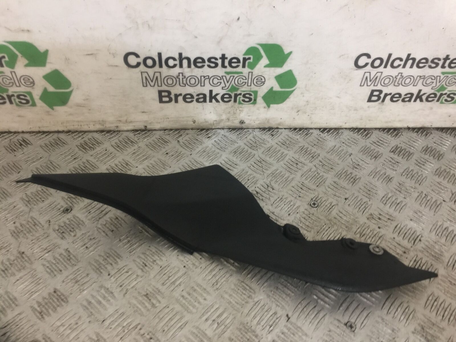 KAWASAKI Z750 Z 750 LEFT SIDE INFILL   YEAR 2009-2012 (STOCK 810)