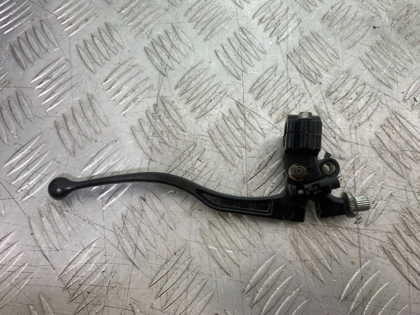 SINNIS TERRAIN 125 CLUTCH LEVER AND BRACKET YEAR 2017-2020 (CMB1241)