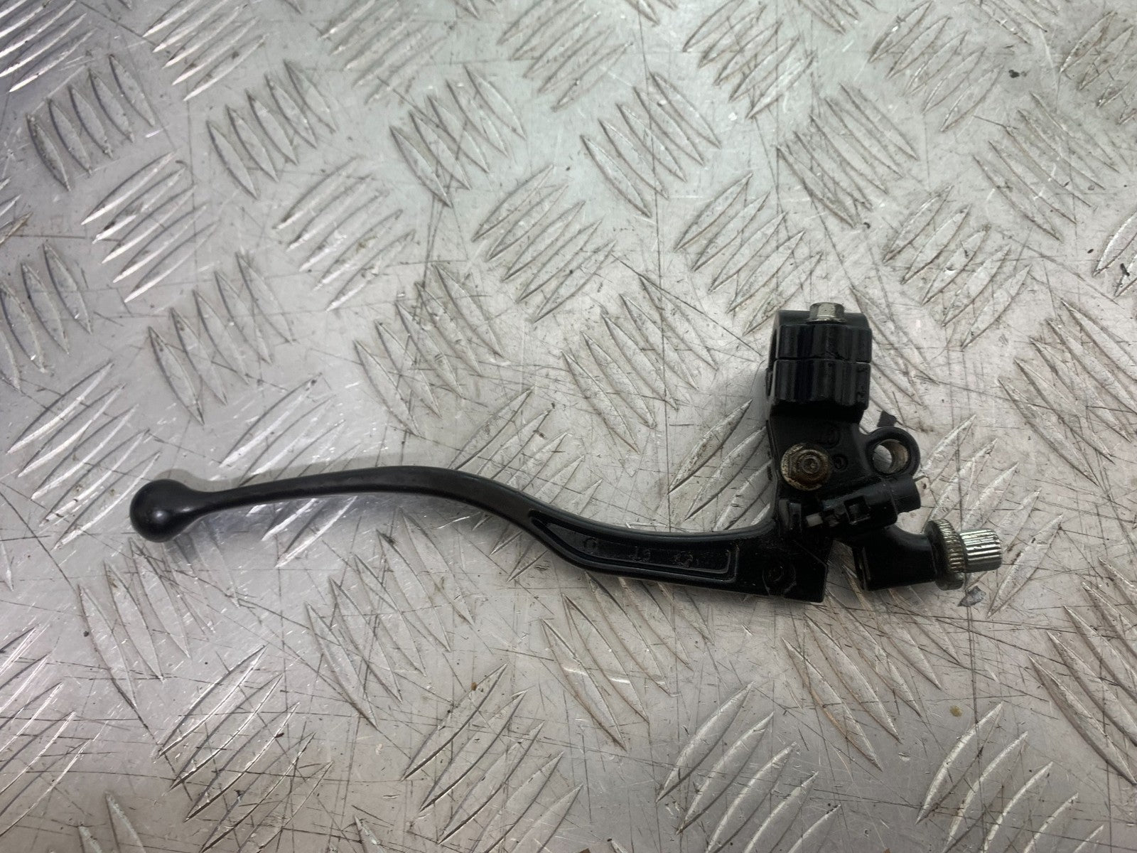 SINNIS TERRAIN 125 CLUTCH LEVER AND BRACKET YEAR 2017-2020 (CMB1241)