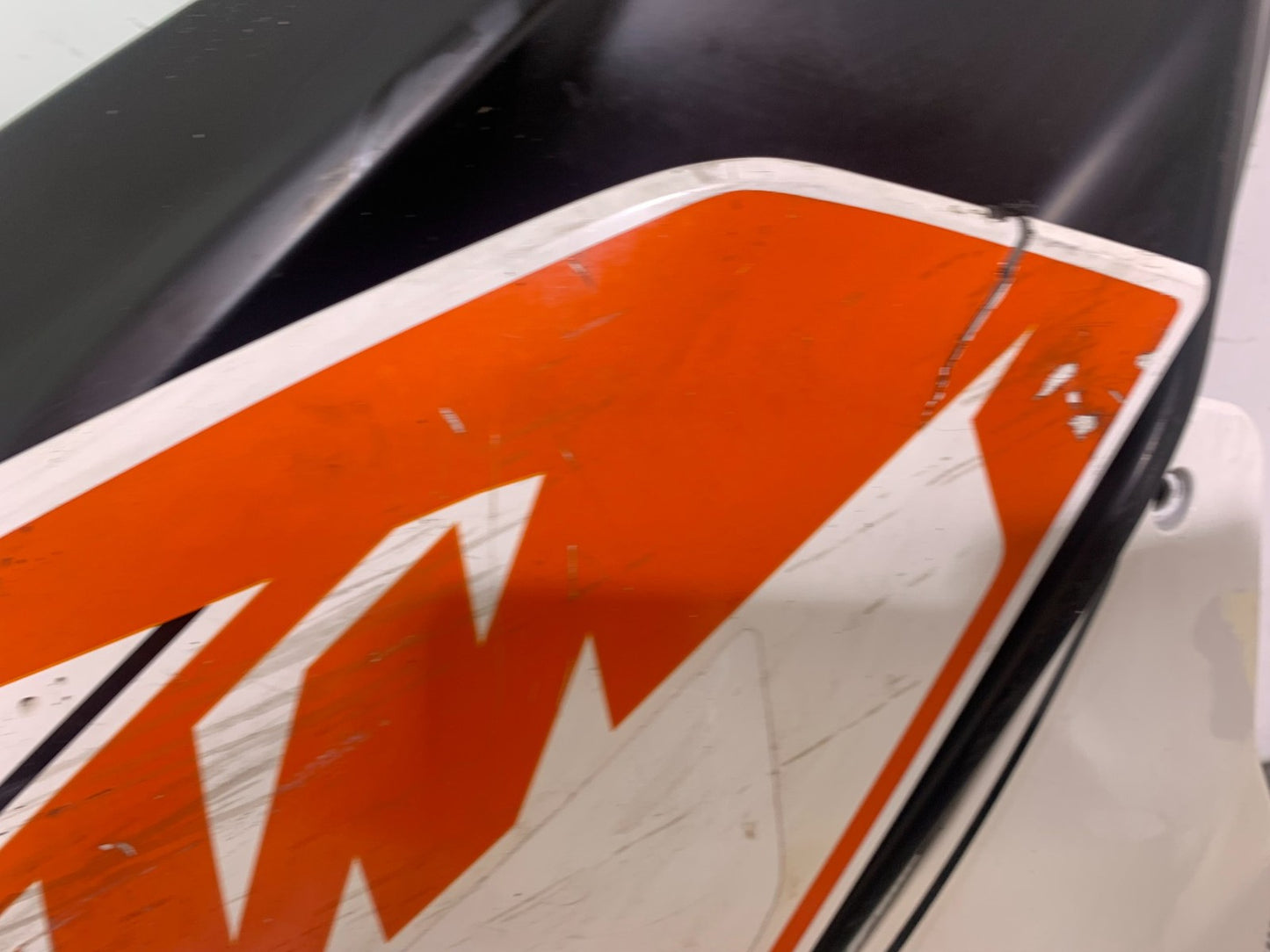 KTM RC125 RC 125 LEFT & RIGHT FAIRING PANELS   2014 2017 (CMB1199)