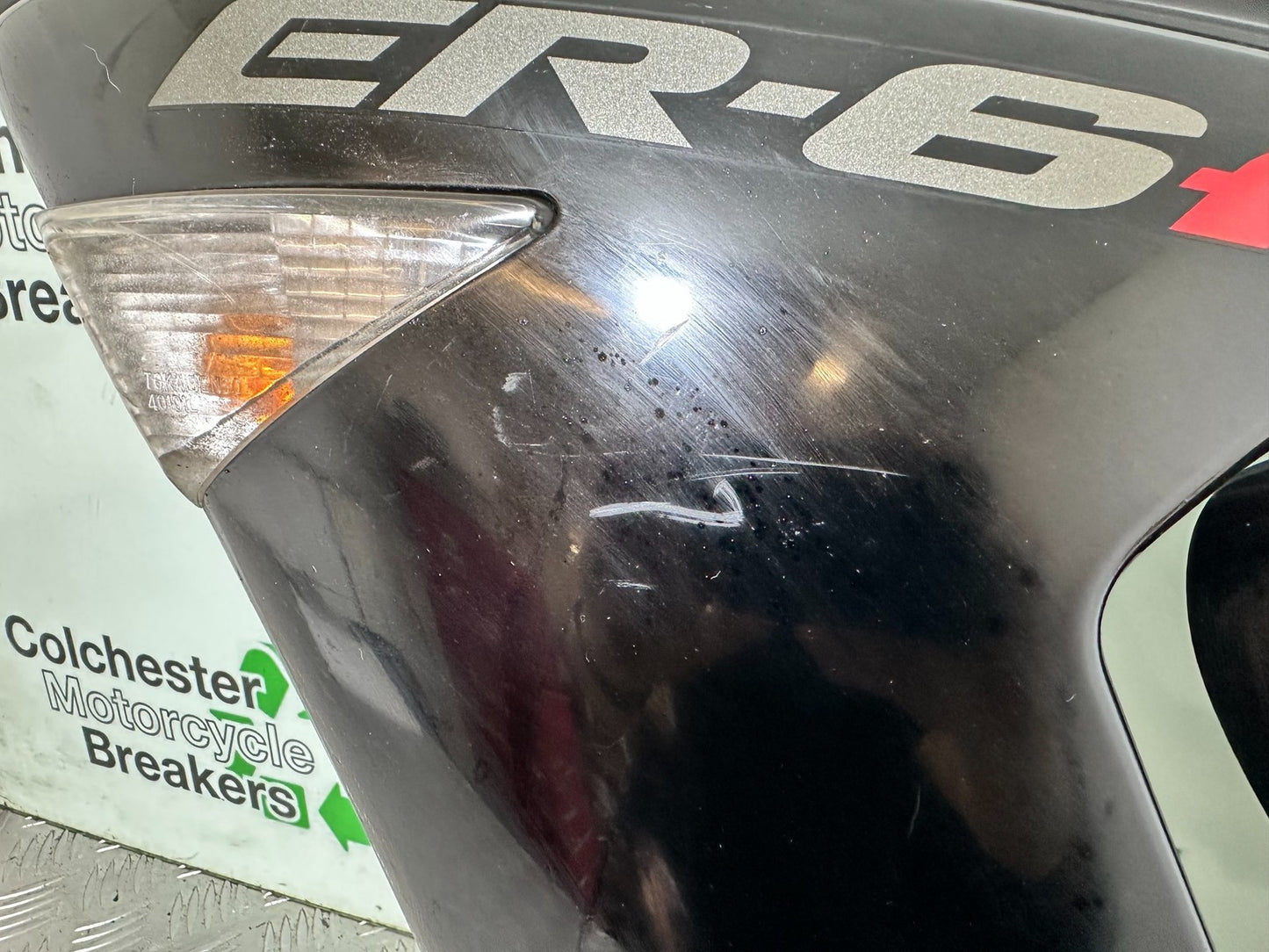 KAWASAKI ER6 F ER6F LEFT FAIRING PANEL AND INDICATOR YEAR 2005-2008 (CMB1178)