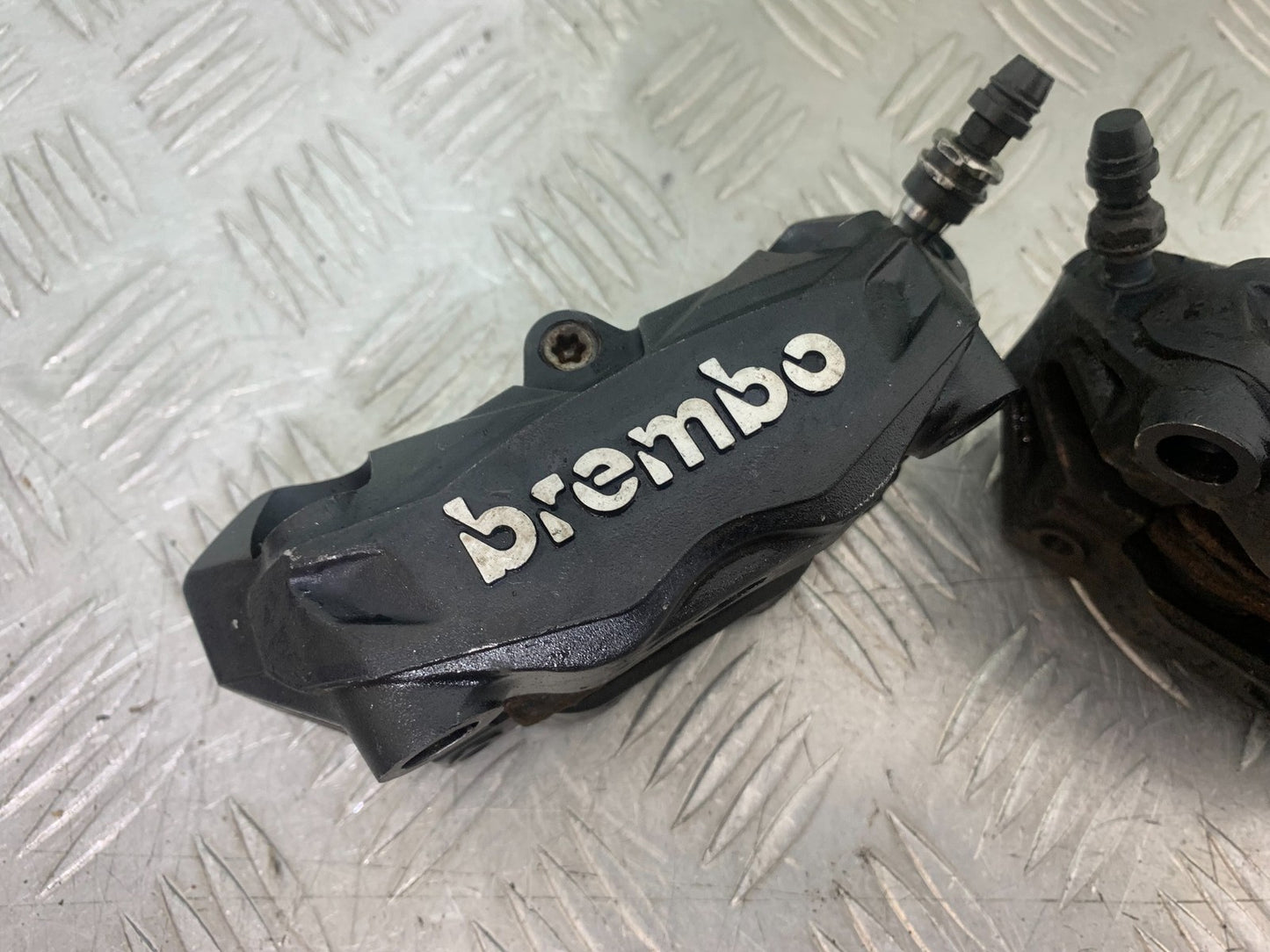 BMW R1200 R 1200 GS FRONT BRAKE CALIPERS   YEAR 2013-2016 (CMB1257)
