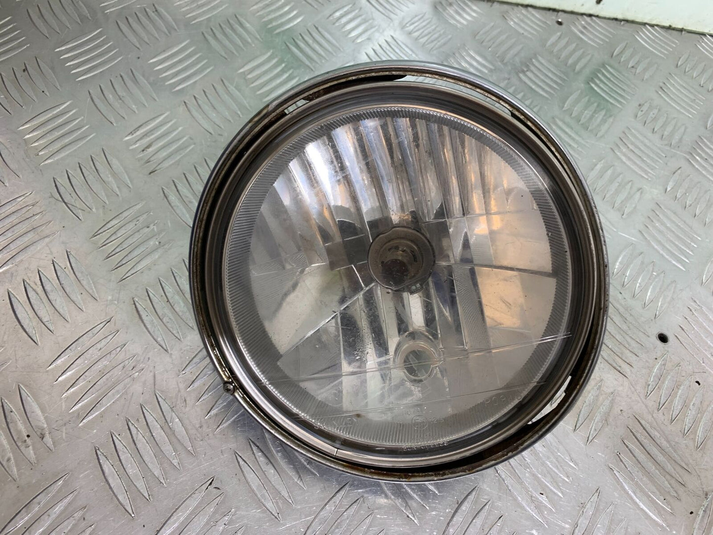 SUZUKI GSF650 GSF 650 HEADLIGHT   YEAR 2005-06  (CMB1028)
