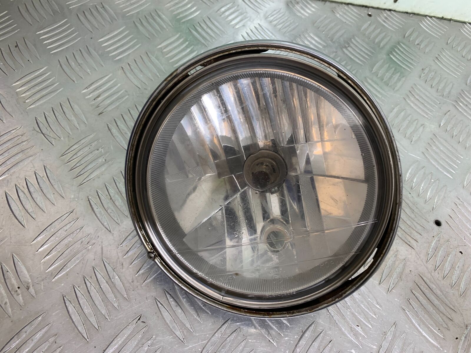 SUZUKI GSF650 GSF 650 HEADLIGHT   YEAR 2005-06  (CMB1028)