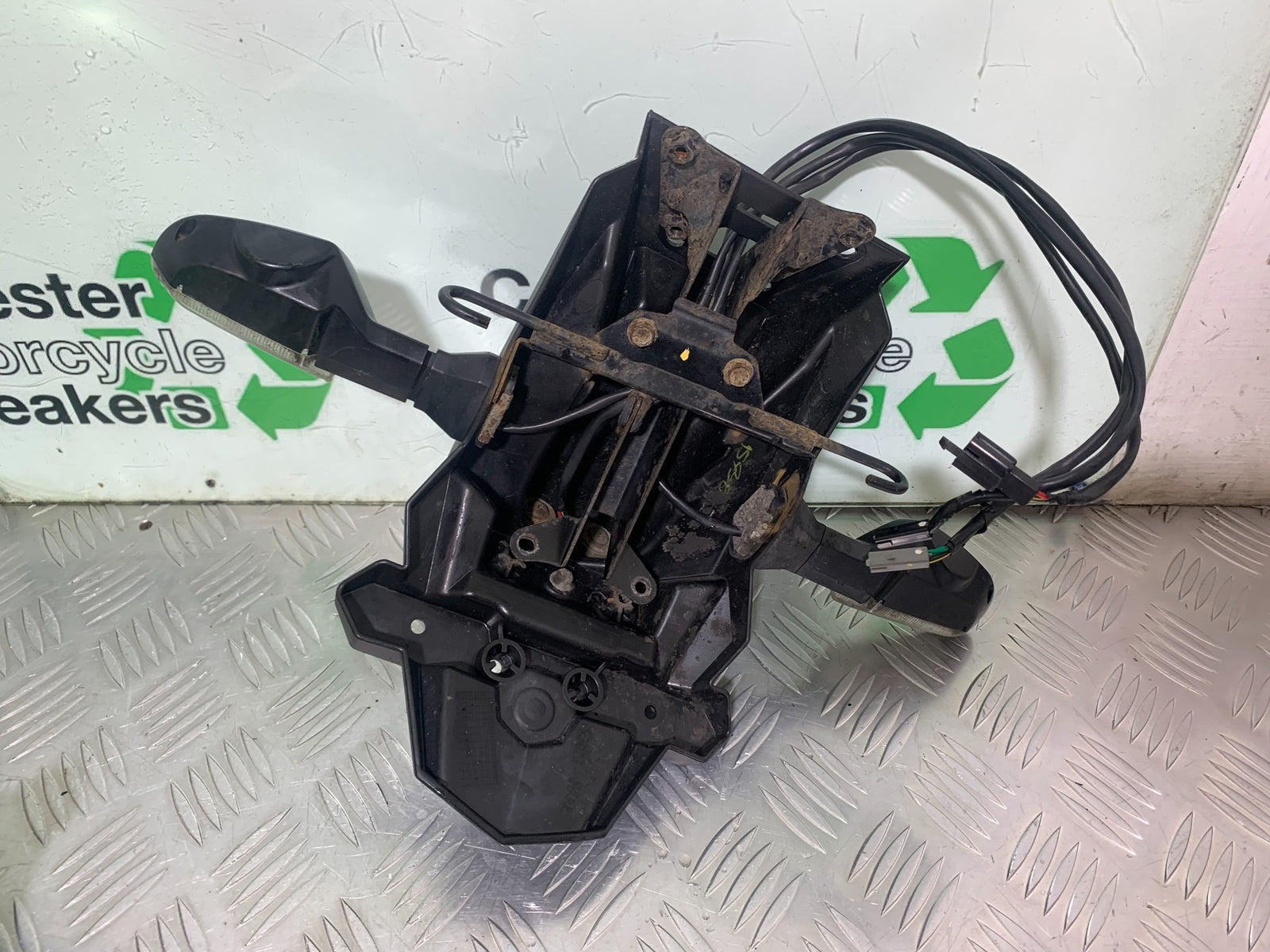 KAWASAKI Z300 ER300 REAR MUDGUARD AND INDICATORS   YEAR 2016-2018  (CMB1056)