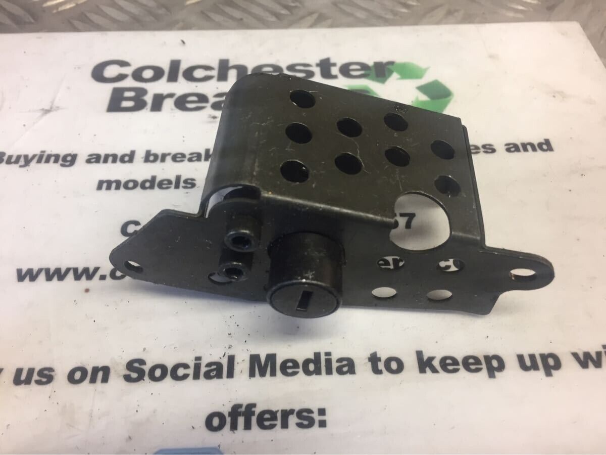 KAWASAKI ZX6R ZX636 C1H REAR SEAT LOCK (NO KEY)  YEAR 2005 2006