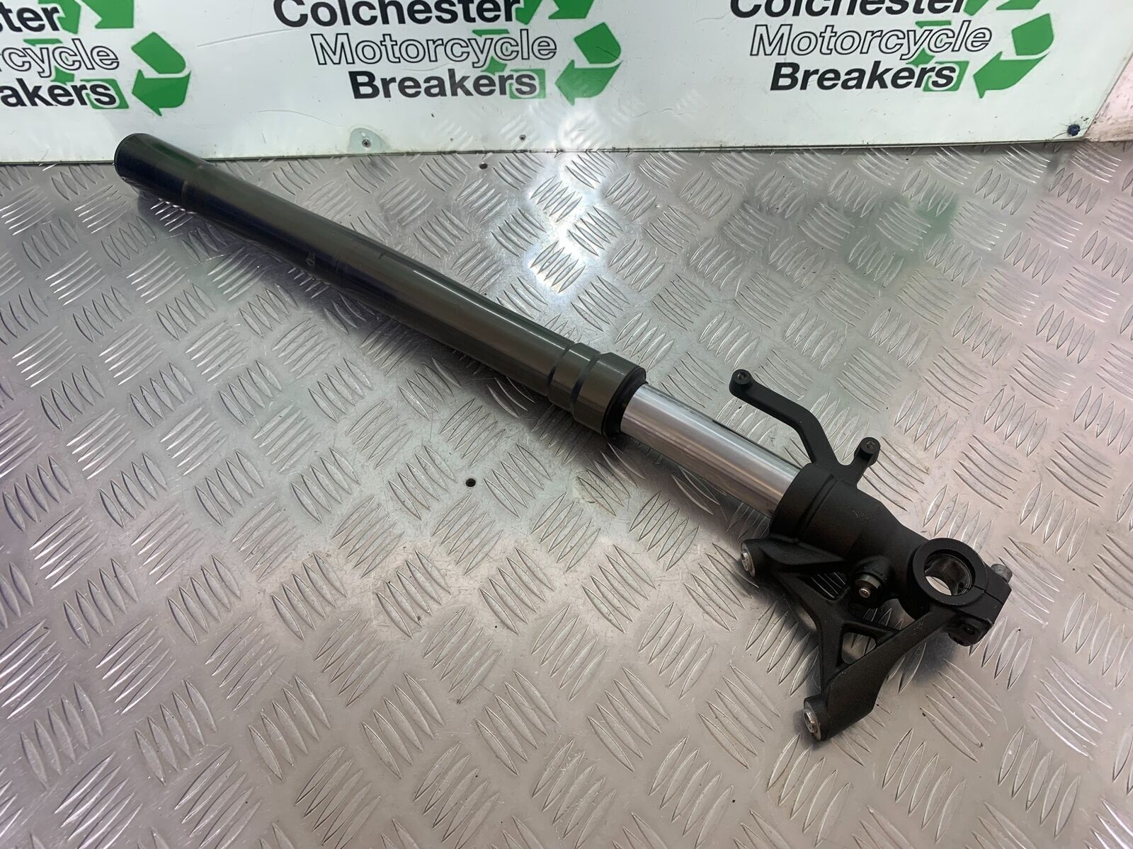 KAWASAKI Z1000 Z 1000 SX RIGHT FORK (BENT) YEAR 2011-13 (CMB1000)