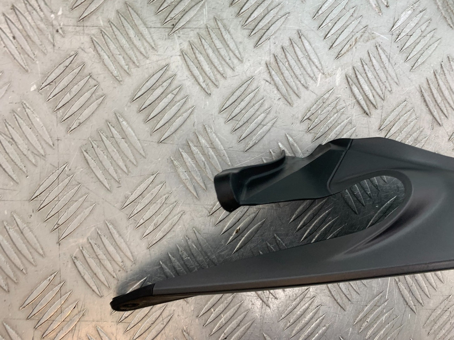 KTM DUKE 125 LEFT SEAT PANEL YEAR 2017-2022 (CMB1274)