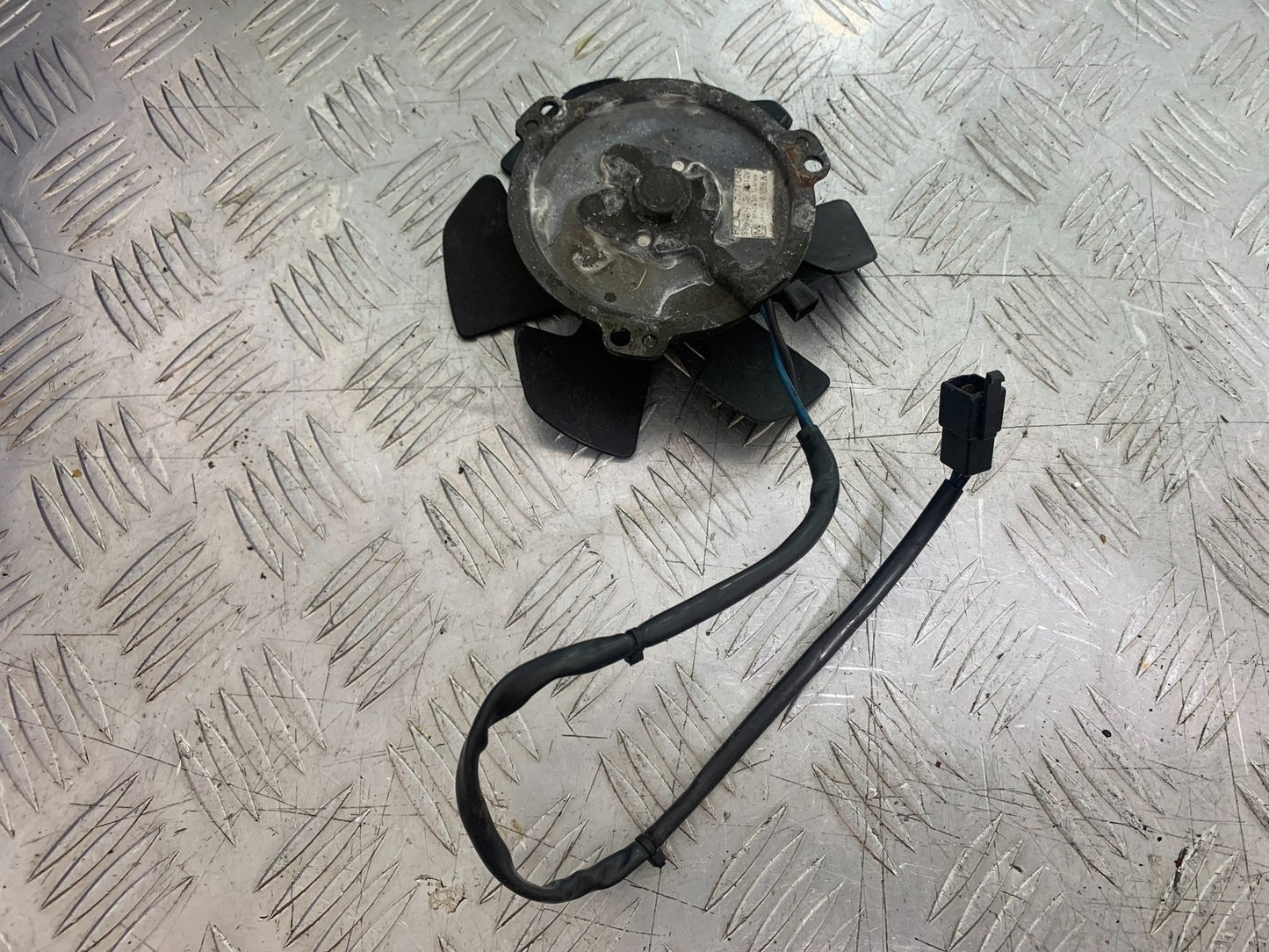 YAMAHA YZF1000 THUNDERACE RADIATOR FAN   YEAR 1997-2000 (CMB1204)