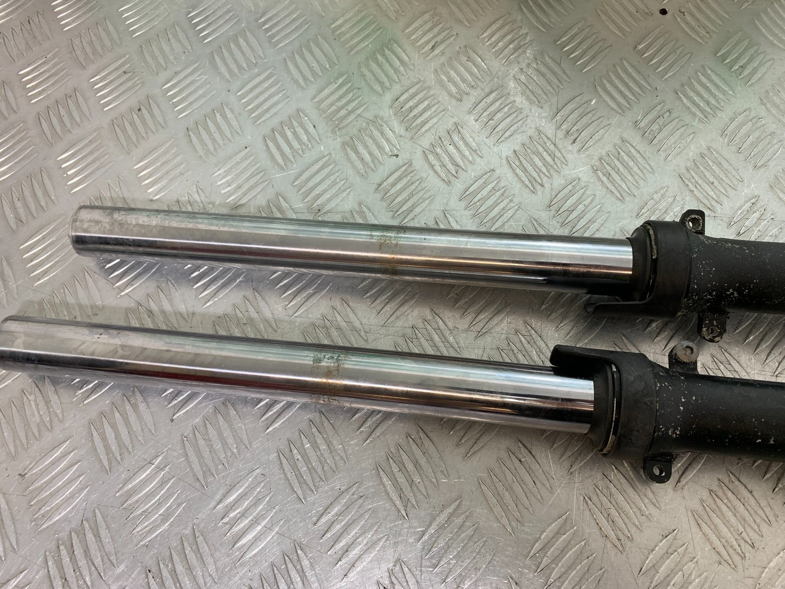 HONDA CBF500 CBF 500 FORKS YEAR 2004-2008  (CMB1294)