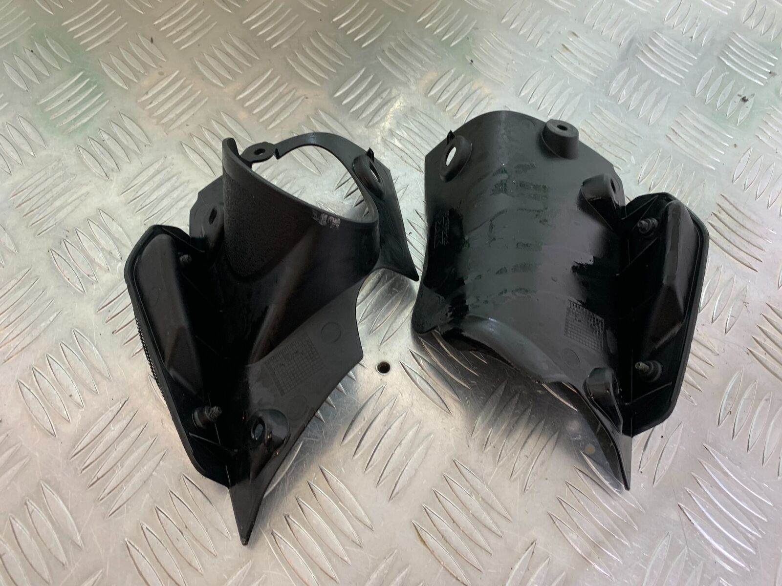 YAMAHA MT 125 MT125 LEFT AND RIGHT COVERS  YEAR 2021-2024 ABS (CMB1010)