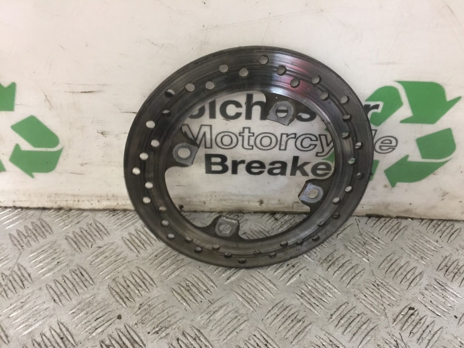 TRIUMPH 600 SPEED FOUR REAR BRAKE DISC  YEAR 2002  (STOCK 756)