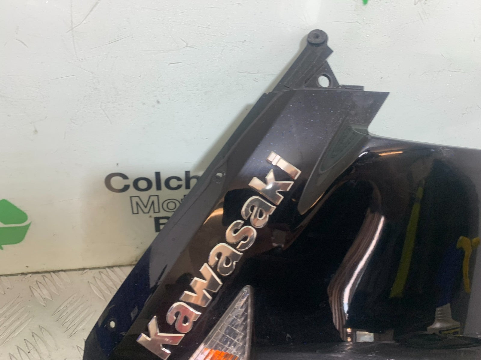 KAWASAKI GTR1400 GTR 1400 LEFT MIDDLE FAIRING  YEAR 2007-2009 (CMB1174)