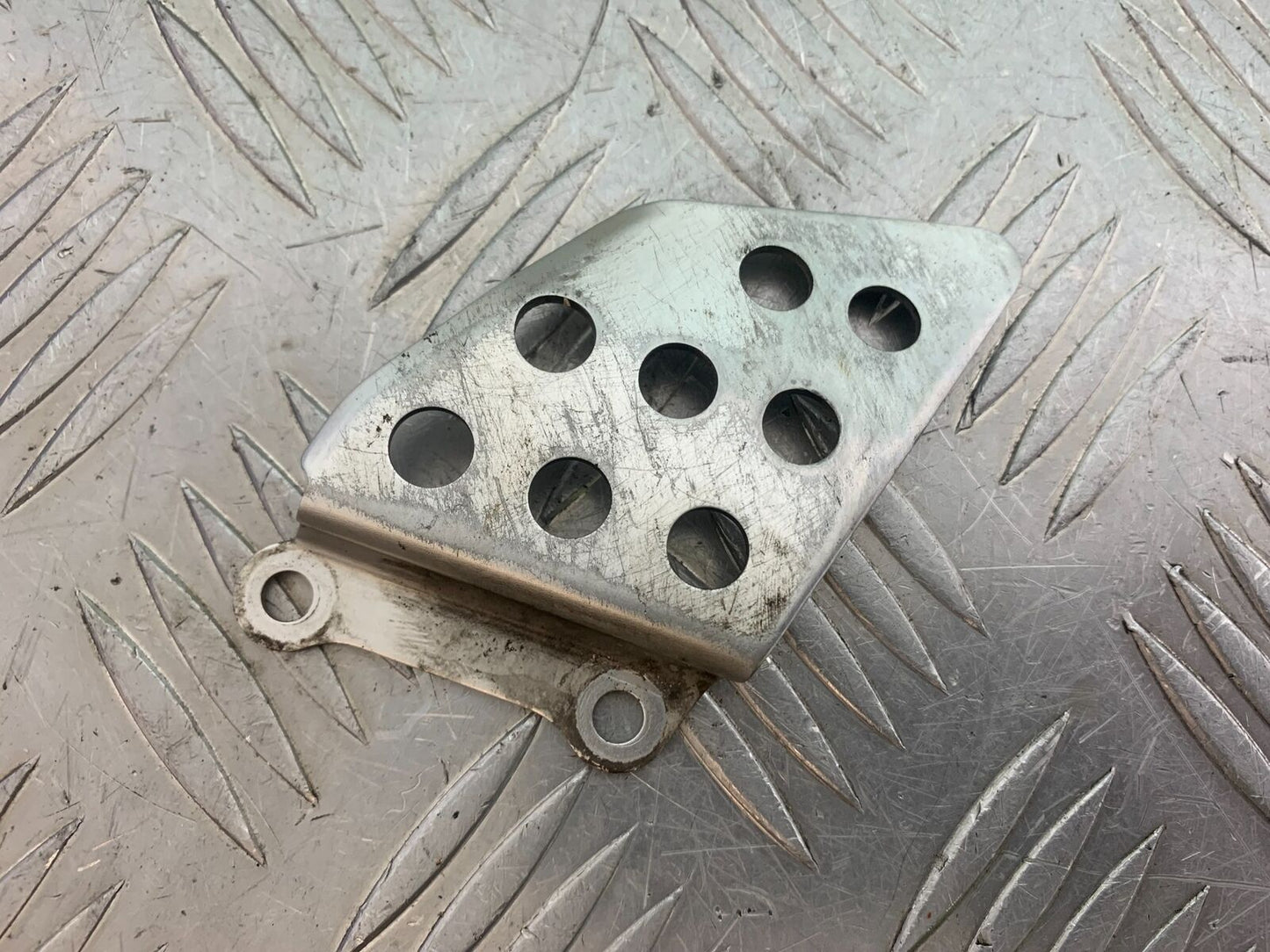 HONDA CBR600 CBR 600 RR HEEL PLATE    YEAR 2003-2004 CMB1086)